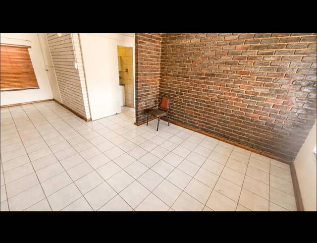 2 BEDROOM TOWNHOUSE FOR SALE IN RUSTENBURG CENTRAL